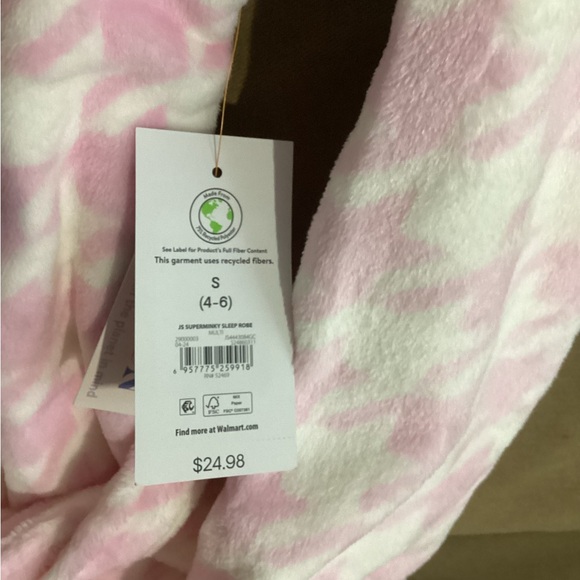 Woman’s Robe - Picture 5 of 6